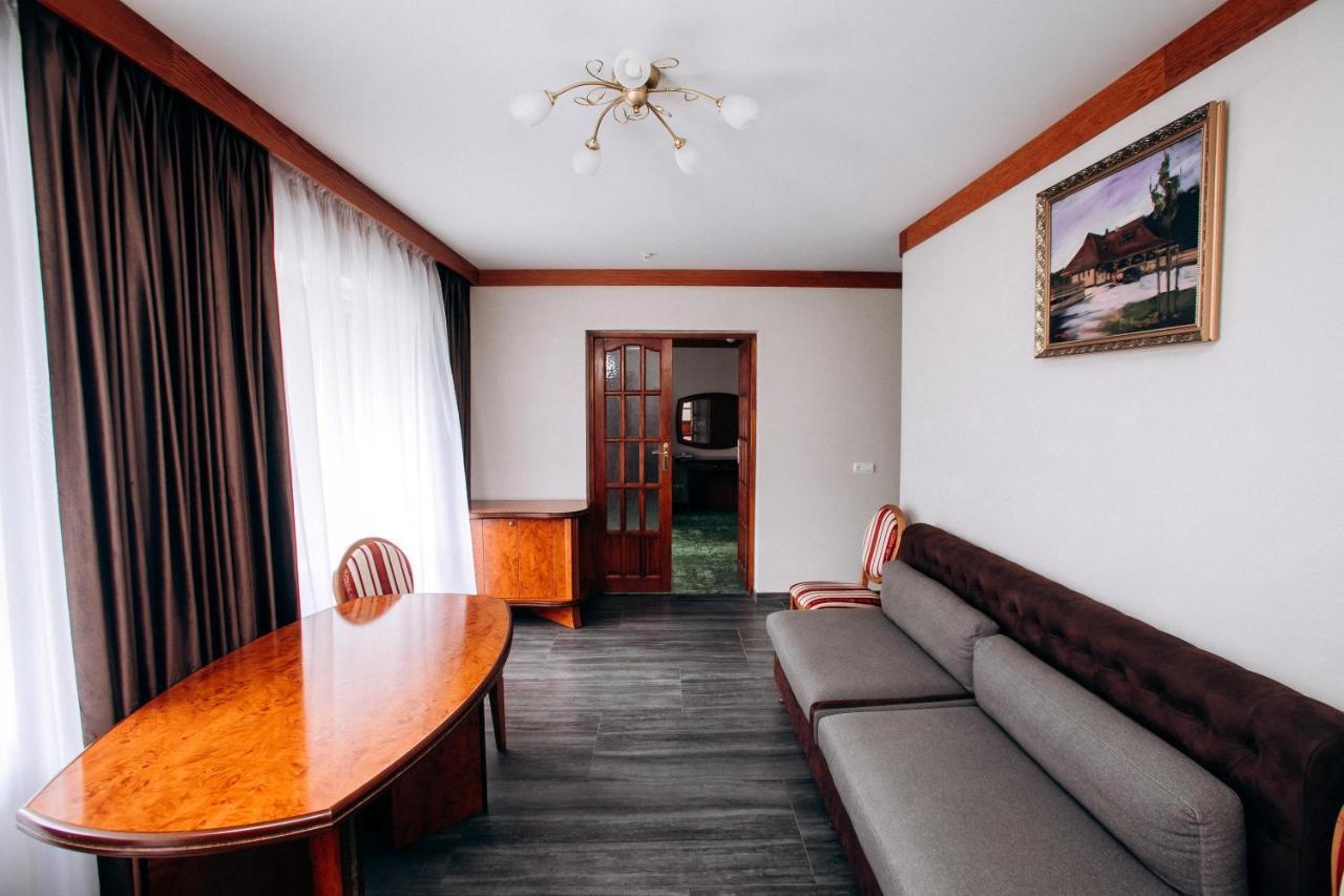 Stanislavsky Hotel Group Jaremče Esterno foto