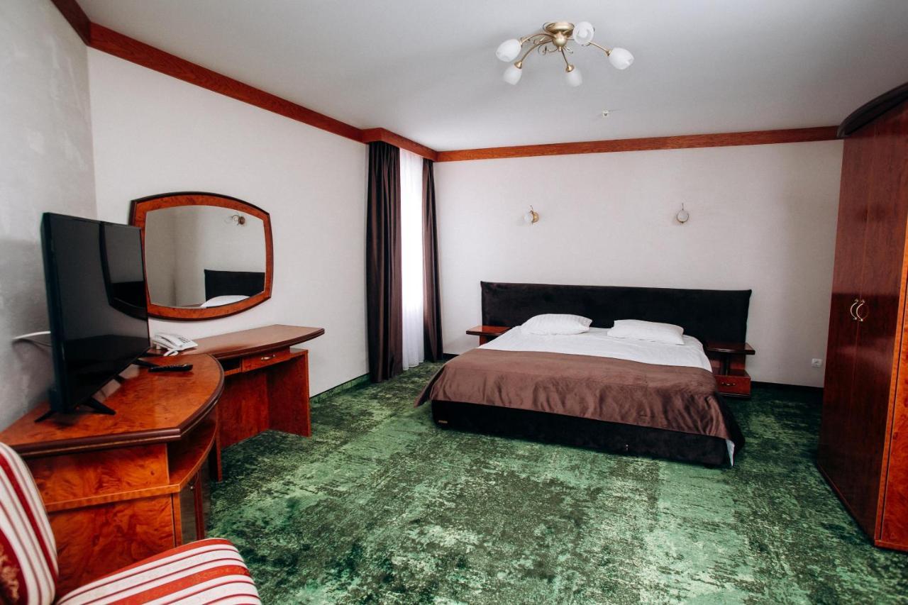 Stanislavsky Hotel Group Jaremče Esterno foto